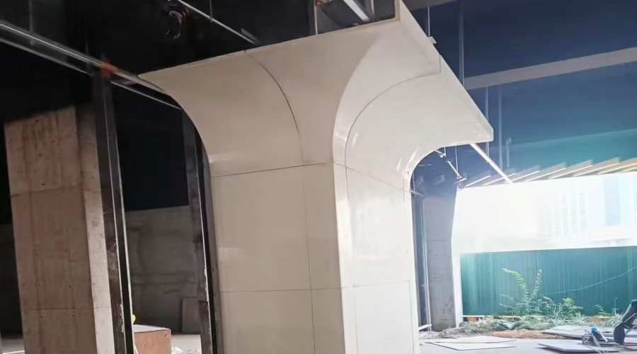 饰纪上品UHPC厂家：福州工业园UHPC异形柱子的工程案例