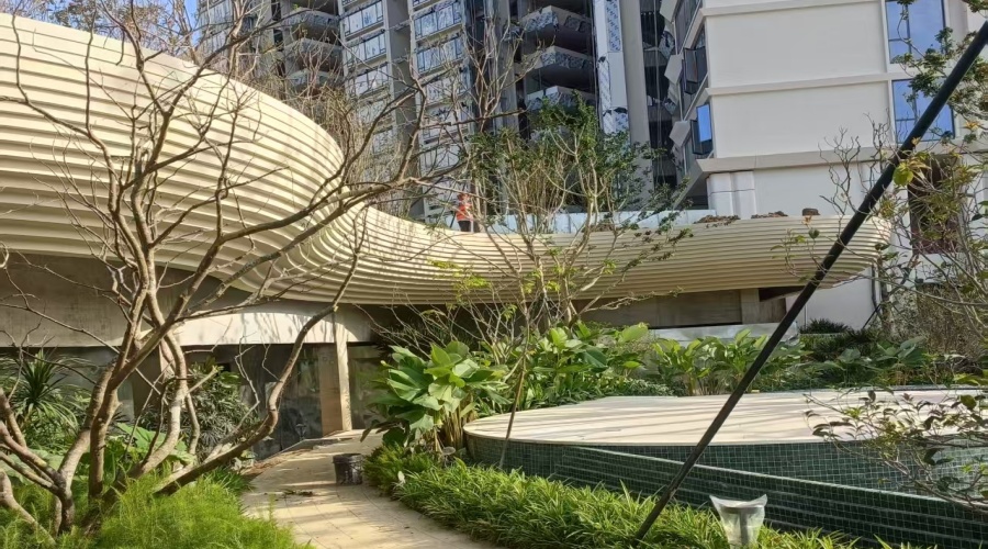 三亚海棠湾售楼部GRC柱子景观造型落地效果 三亚海棠湾售楼部GRC柱子景观造型落地效果